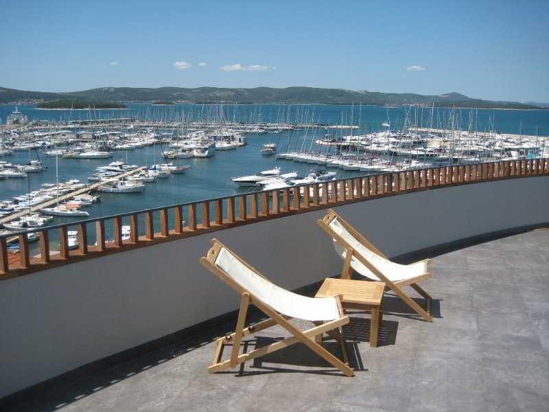 Hotel In Biograd Na Moru Exterior foto