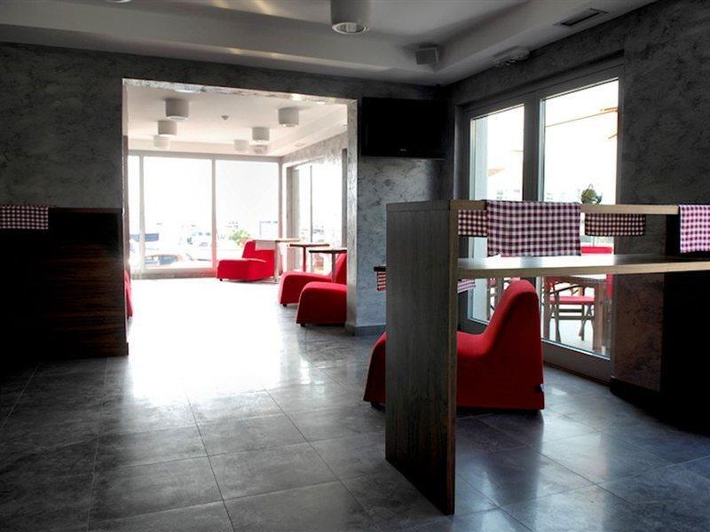 Hotel In Biograd Na Moru Exterior foto