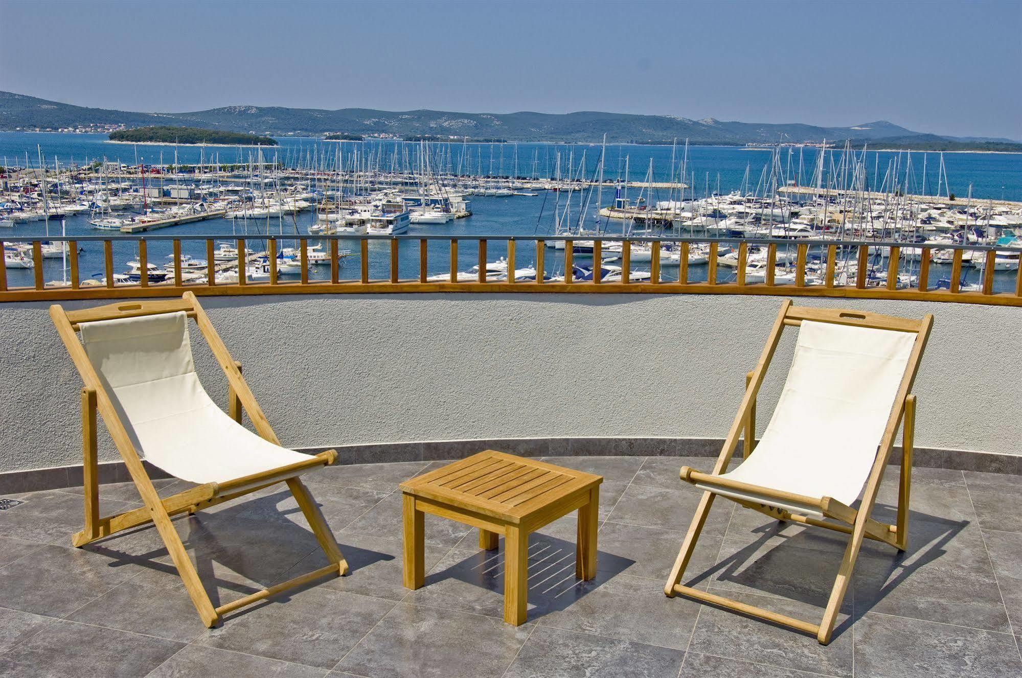 Hotel In Biograd Na Moru Exterior foto